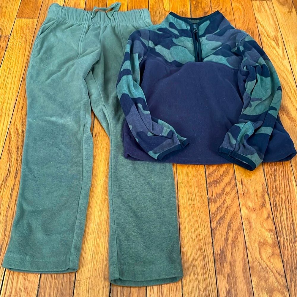 Carter’s fleece outfit